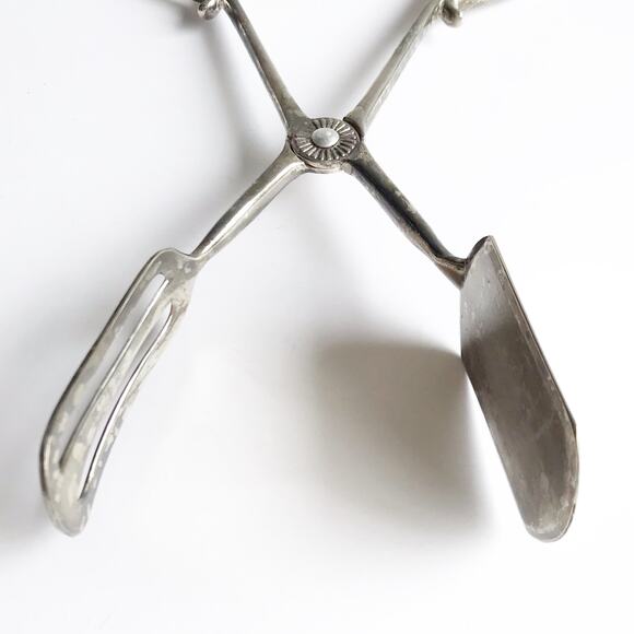 Vintage Silver Serving Scissors Serving Piece Flat Vegetable Tongs Holiday Gifts - Picture 9 of 12